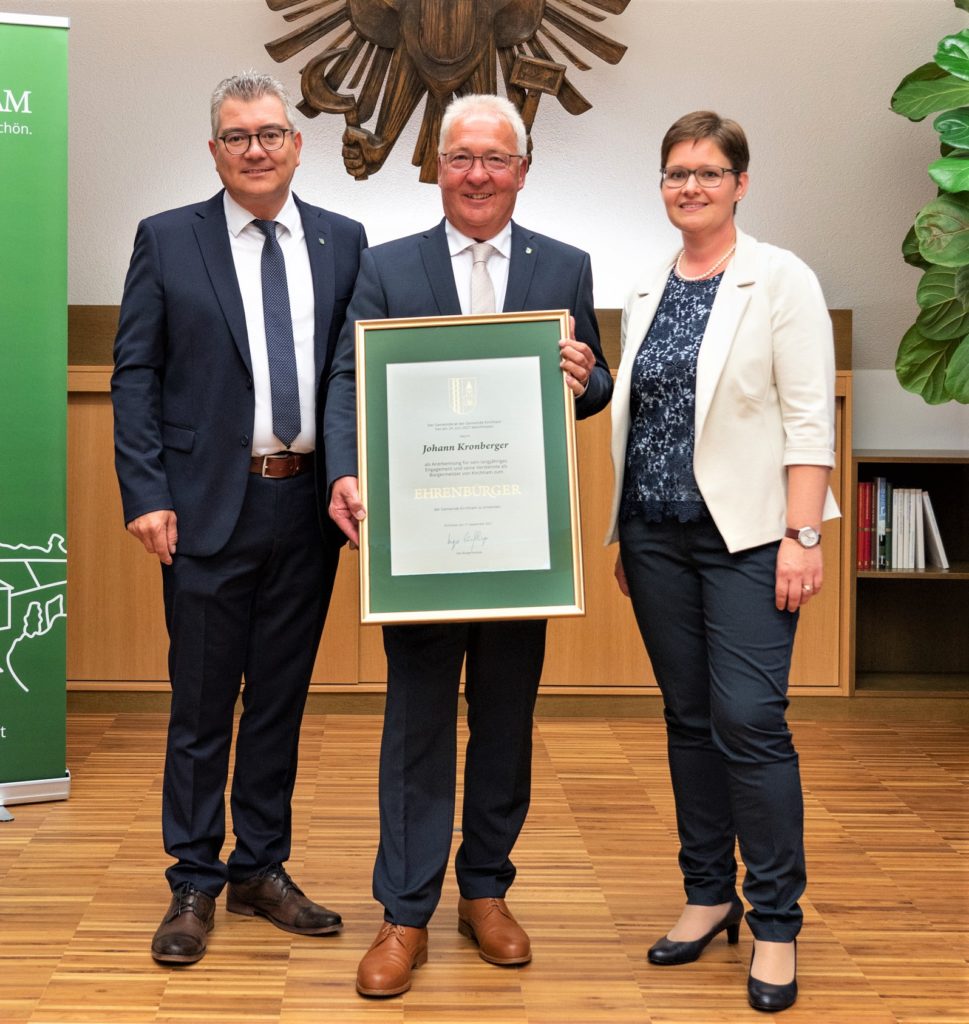 Ehrenbürgerschaft für Kirchhams ehemaligen Bürgermeister Hans Kronberger!