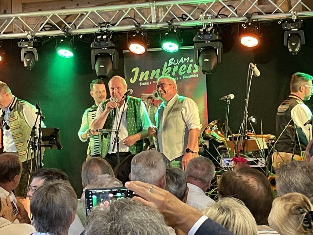 50 Jahre auf der Bühne – unser Gaudimax Karl Baumgartner feiert Jubiläum!